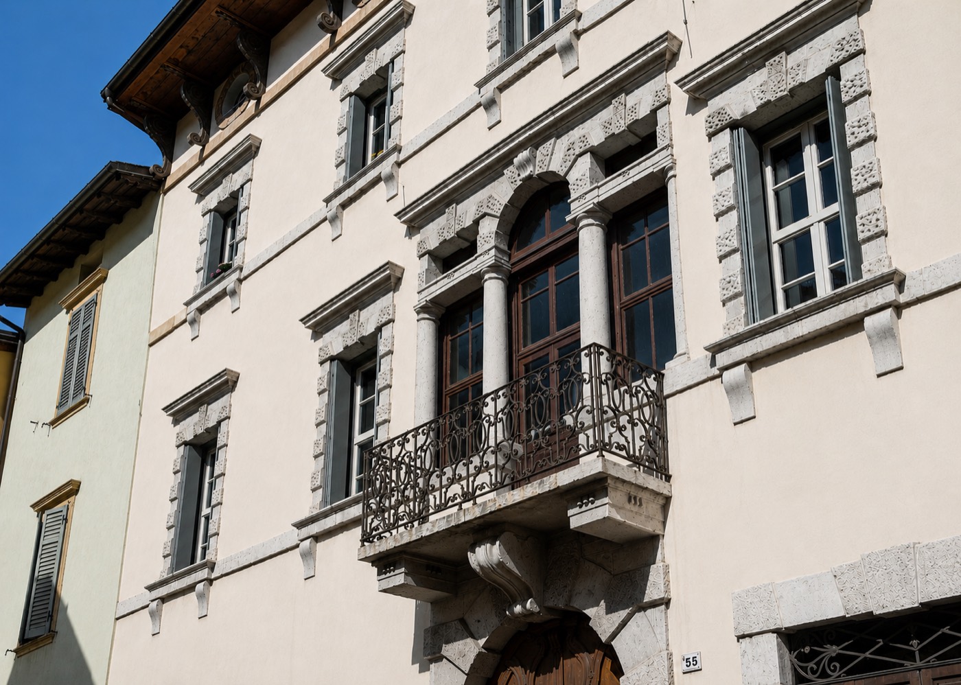 Il palazzo storico che ospita lo Studio in Via Santa Maria a Rovereto